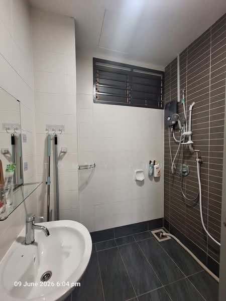 Servis Apartment untuk Disewa di Palazio - Tommy Phua - Bathroom - PropertyGuru.com.my