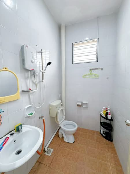 1-storey Terraced House for Sale in Taman JP Perdana (Johor Bahru) - Jeff Lee - Bathroom - PropertyGuru.com.my