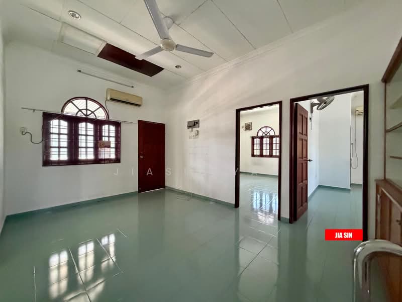 Banglo Komersial untuk Disewa di Bukit Tengah (Bukit Mertajam) - Jiasin Yap - Living Room - PropertyGuru.com.my