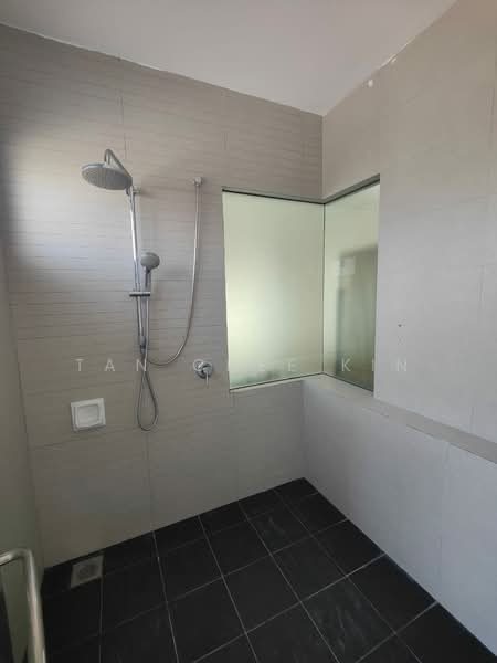 Rumah Berkembar untuk Dijual di Bandar Botanic (Klang) - Tan Chee Kin - Bathroom - PropertyGuru.com.my
