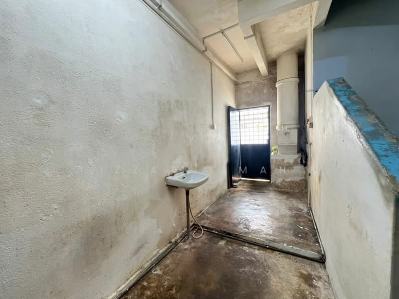 2-storey Terraced House for Sale in Taman Teluk Sisek (Kuantan) - Izzat Azman - Interior - PropertyGuru.com.my