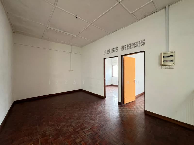 2-storey Terraced House for Sale in Taman Teluk Sisek (Kuantan) - Izzat Azman - Interior - PropertyGuru.com.my