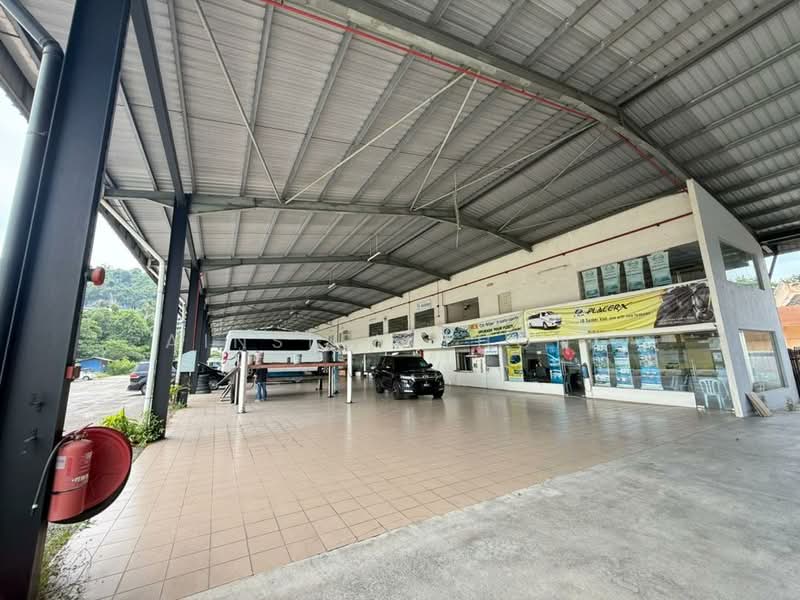 Commercial Bungalow for Rent in Ipoh (Perak) - Ainsley Thong - Exterior - PropertyGuru.com.my