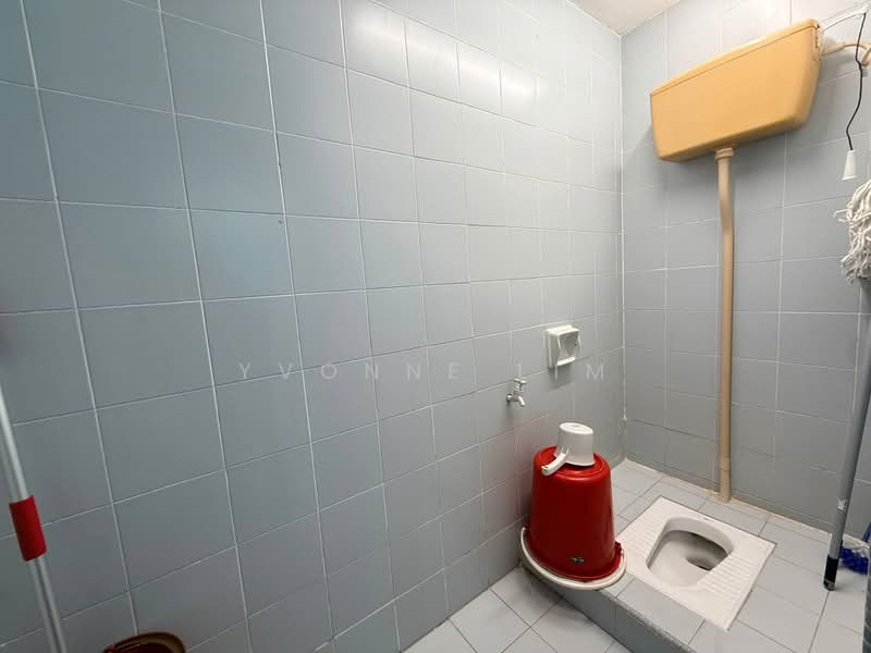 Kondominium untuk Dijual di Country Tower Condominium - Yvonne Lim - Bathroom - PropertyGuru.com.my