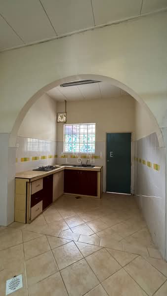 Semi-Detached House for Sale in Seremban 2 (Negeri Sembilan) - Cammie Loh - Kitchen - PropertyGuru.com.my