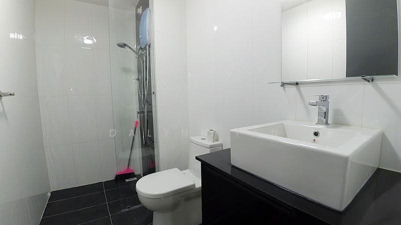 Kediaman Servis untuk Disewa di Menara Geno - Dalynn Tan - Bathroom - PropertyGuru.com.my