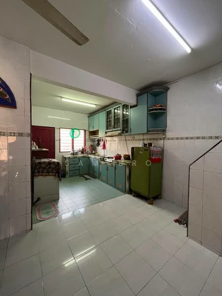 2-storey Terraced House for Sale in Taman Muhibbah (Kluang) - Sam Bro - Kitchen - PropertyGuru.com.my