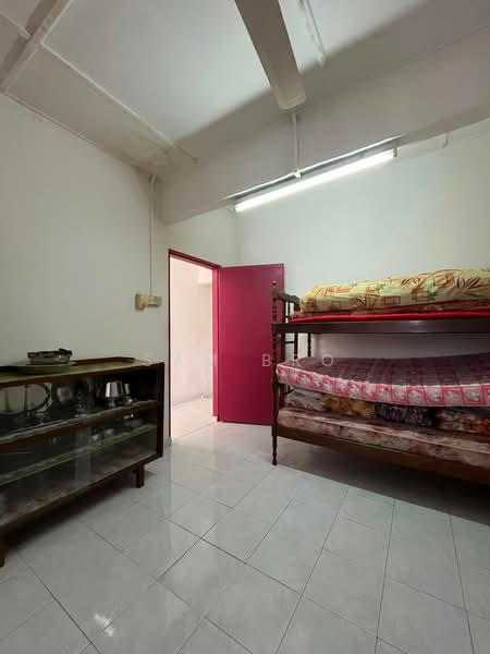 2-storey Terraced House for Sale in Taman Muhibbah (Kluang) - Sam Bro - Bedroom - PropertyGuru.com.my