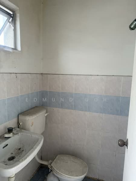 Pangsapuri untuk Dijual di Desaminium Rimba - Edmund Goh - Bathroom - PropertyGuru.com.my