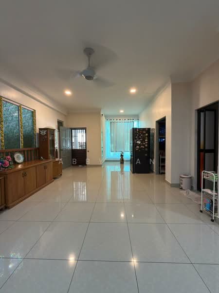 Rumah Banglo untuk Dijual di Warisan Puteri (Ampangan) - Abby Tan - Living Room - PropertyGuru.com.my