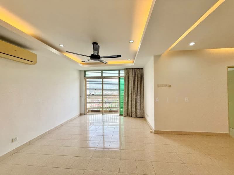 Kondominium untuk Dijual di Renjana Ampang - Shafiq Muttalib - Living Room - PropertyGuru.com.my