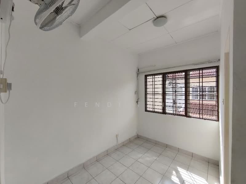 Rumah Teres untuk Disewa di Puchong (Selangor) - Fendi tan - Interior - PropertyGuru.com.my