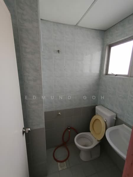 Pangsapuri untuk Dijual di Pangsapuri Seri Siantan - Edmund Goh - Bathroom - PropertyGuru.com.my
