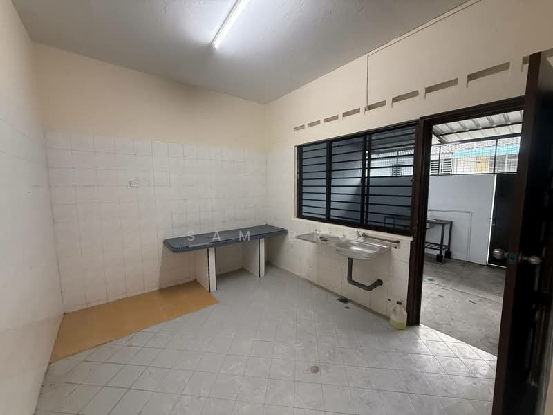 Rumah Teres 2 Tingkat untuk Dijual di Kluang (Johor) - Sam Bro - Kitchen - PropertyGuru.com.my