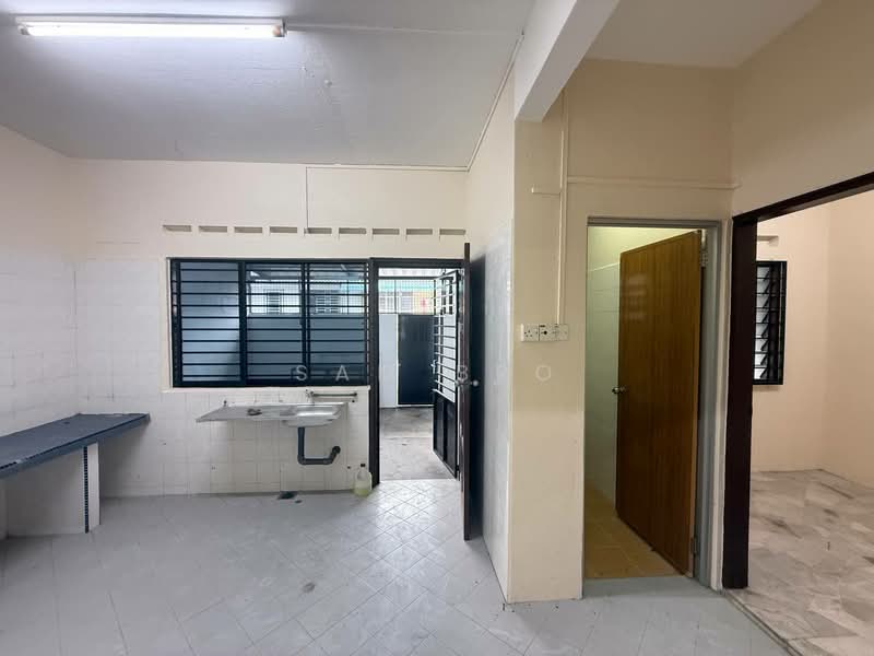Rumah Teres 2 Tingkat untuk Dijual di Kluang (Johor) - Sam Bro - Kitchen - PropertyGuru.com.my