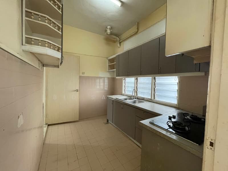 Apartment for Sale at Putri Apartment - Abid Sabarudin - Kitchen - PropertyGuru.com.my