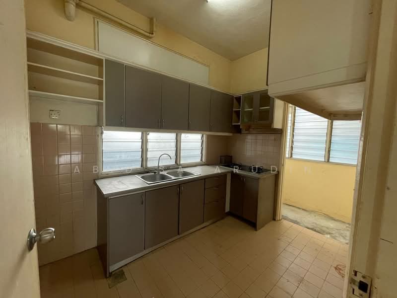 Apartment for Sale at Putri Apartment - Abid Sabarudin - Kitchen - PropertyGuru.com.my