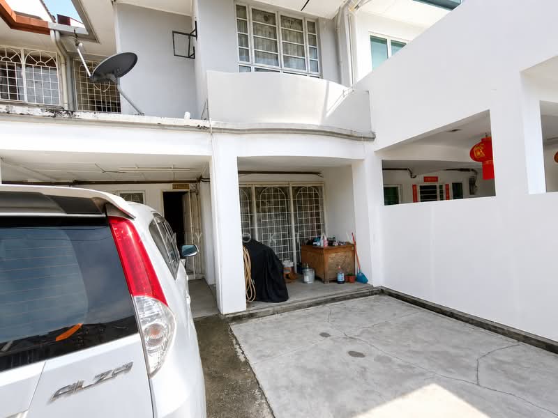 2-storey Terraced House for Sale in Usj 1 (Subang Jaya) - Amy Oktavia - Exterior - PropertyGuru.com.my