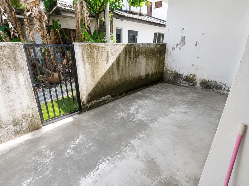 2-storey Terraced House for Sale in Usj 1 (Subang Jaya) - Amy Oktavia - Exterior - PropertyGuru.com.my
