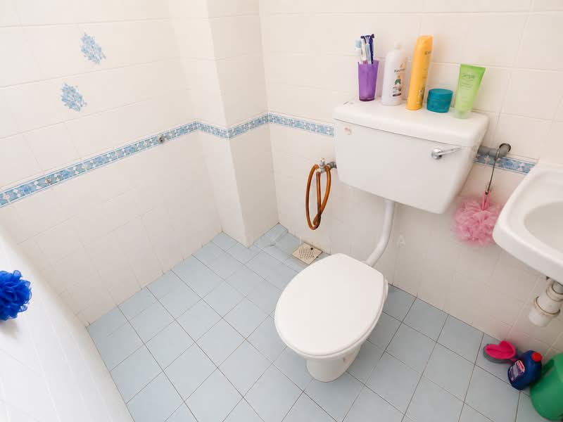 2-storey Terraced House for Sale in Usj 1 (Subang Jaya) - Amy Oktavia - Bathroom - PropertyGuru.com.my