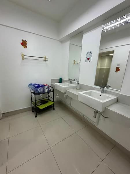 Kilang untuk Disewa di Seksyen 51 (Petaling Jaya) - Oscar Lee - Bathroom - PropertyGuru.com.my