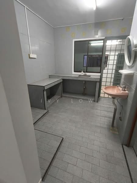 2-storey Terraced House for Sale in Taman Desa Cemerlang (Ulu Tiram) - Ivy Low - Kitchen - PropertyGuru.com.my