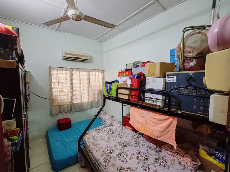 1-storey Terraced House for Sale in Taman Anggerik (Bentong) - Trevor Chai - Bedroom - PropertyGuru.com.my