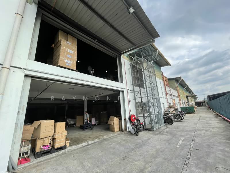 Warehouse for Rent in Sungai Buloh (Selangor) - Raymond Siew - Exterior - PropertyGuru.com.my