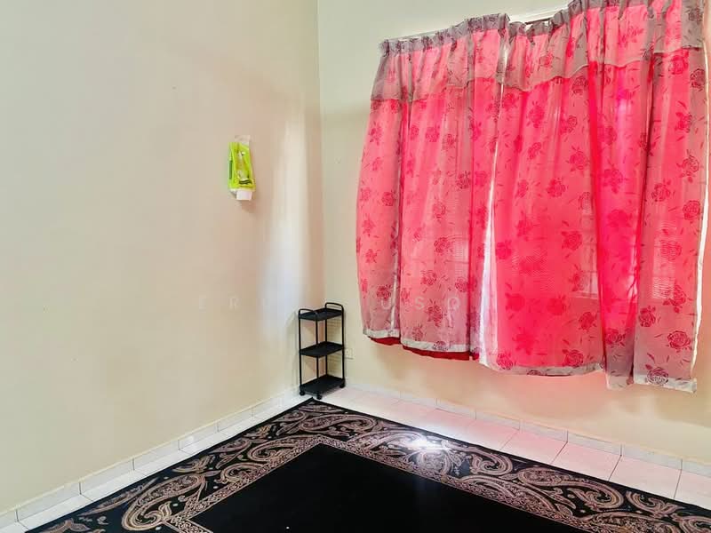 Terraced House for Rent in Taman Desa Cempaka 3 (Nilai) - Erin Yusof - Interior - PropertyGuru.com.my