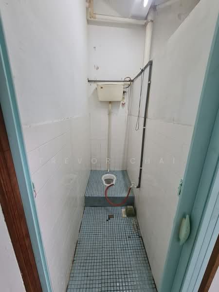 Shop for Rent in Taman Kolej (Bentong) - Trevor Chai - Bathroom - PropertyGuru.com.my