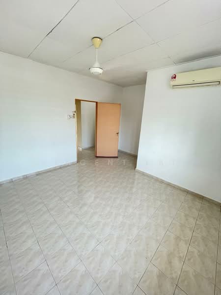 2-storey Terraced House for Sale in Bandar Saujana Putra (Tanjong Duabelas) - Vincent Lai - Interior - PropertyGuru.com.my
