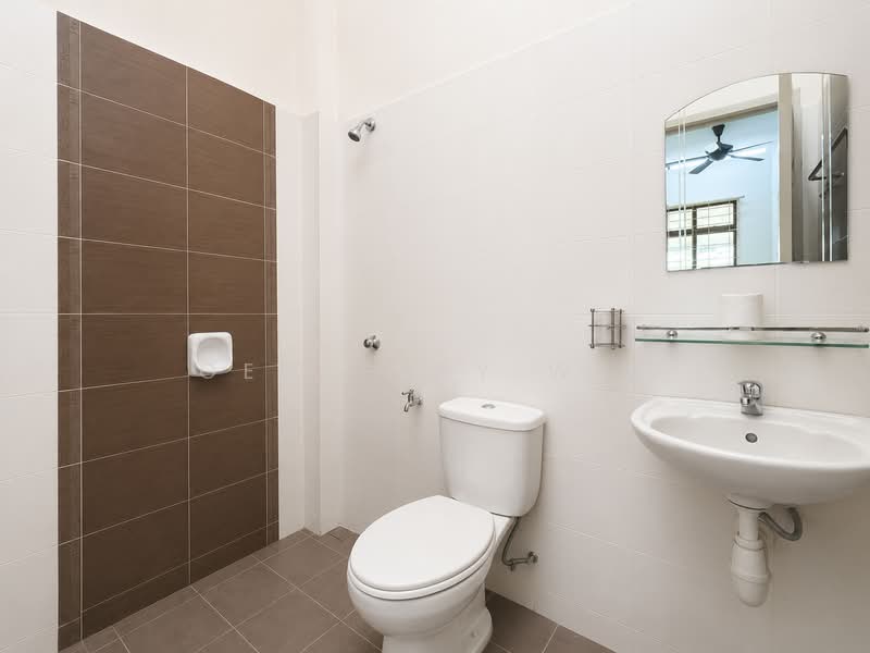 Semi-Detached House for Rent in Taman Rembia Perkasa (Rembia) - Geoffery Wee - Bathroom - PropertyGuru.com.my