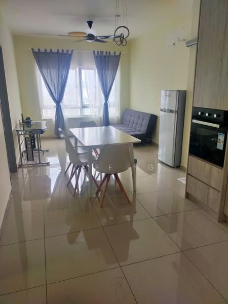 Kondominium untuk Disewa di The Edge Residence - Jeff Ng - Living Room - PropertyGuru.com.my