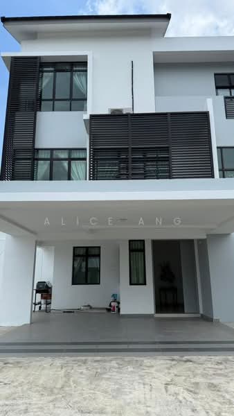 Semi-Detached House for Sale in Taman Nusa Idaman (Iskandar Puteri (Nusajaya)) - Alice Ang - Exterior - PropertyGuru.com.my