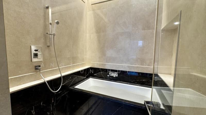 Service Residence for Rent at Pavilion Suites - Angelina Wong Yun Hui - Bathroom - PropertyGuru.com.my