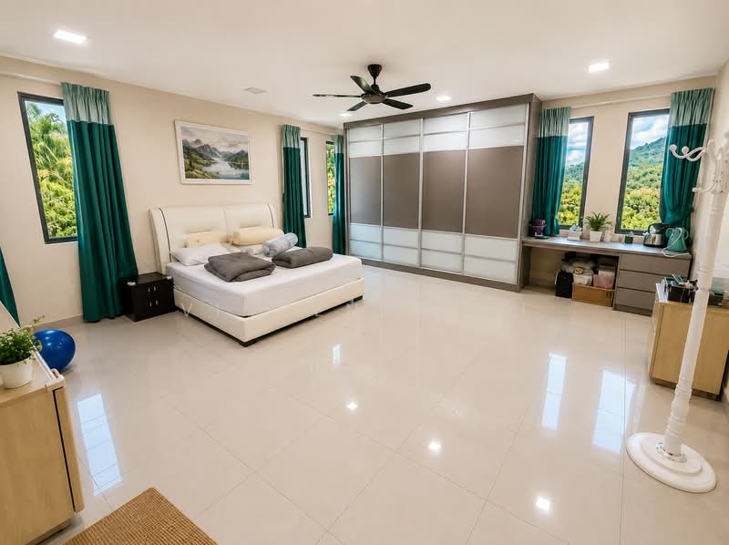 Bungalow for Sale in Rawang (Selangor) - Vincent Goh - Bedroom - PropertyGuru.com.my