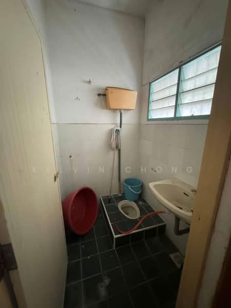 2-storey Terraced House for Rent in Medan Lapangan Lagenda (Ipoh) - Kelvin Chong - Bathroom - PropertyGuru.com.my