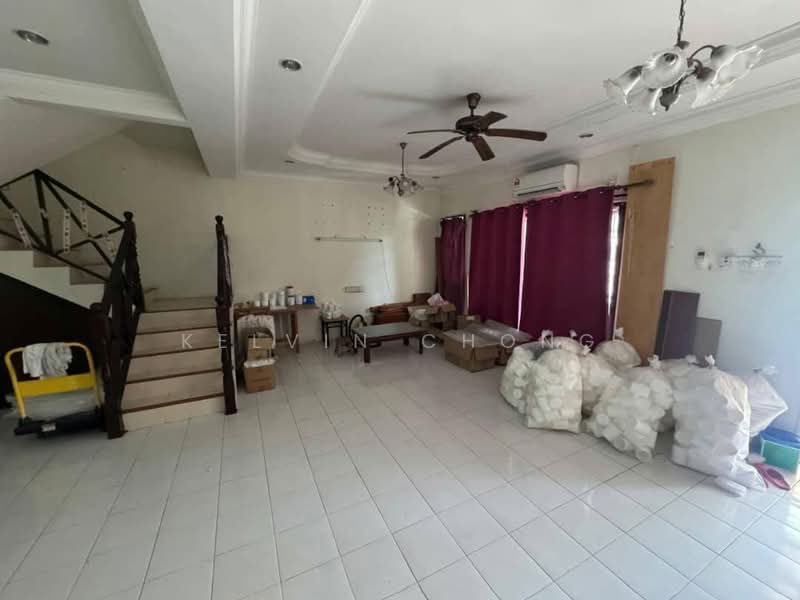 2-storey Terraced House for Rent in Medan Lapangan Lagenda (Ipoh) - Kelvin Chong - Living Room - PropertyGuru.com.my