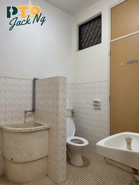 Rumah Teres 2 Tingkat untuk Dijual di Taman Inderawasih (Perai) - Jack Ng - Bathroom - PropertyGuru.com.my