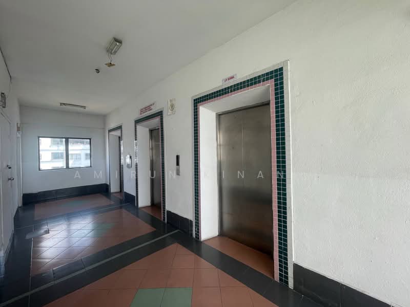 Condominium for Sale at Vista Millennium Condominium - Amirun Kinanah - Corridor - PropertyGuru.com.my