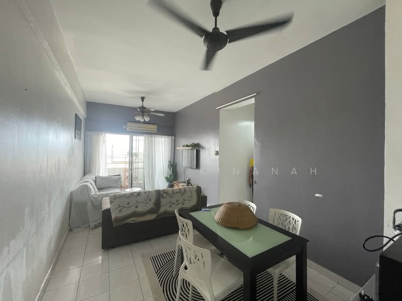 Condominium for Sale at Vista Millennium Condominium - Amirun Kinanah - Living Room - PropertyGuru.com.my