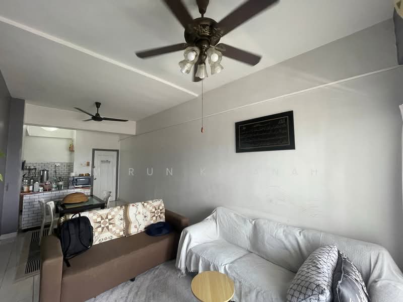 Condominium for Sale at Vista Millennium Condominium - Amirun Kinanah - Living Room - PropertyGuru.com.my