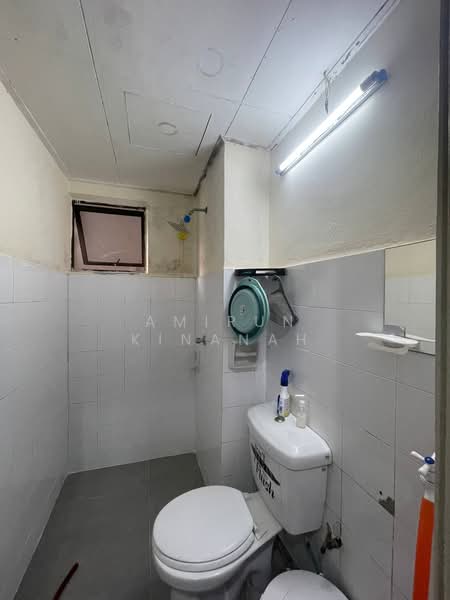 Condominium for Sale at Vista Millennium Condominium - Amirun Kinanah - Bathroom - PropertyGuru.com.my