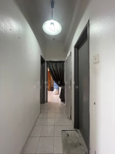Condominium for Sale at Vista Millennium Condominium - Amirun Kinanah - Corridor - PropertyGuru.com.my