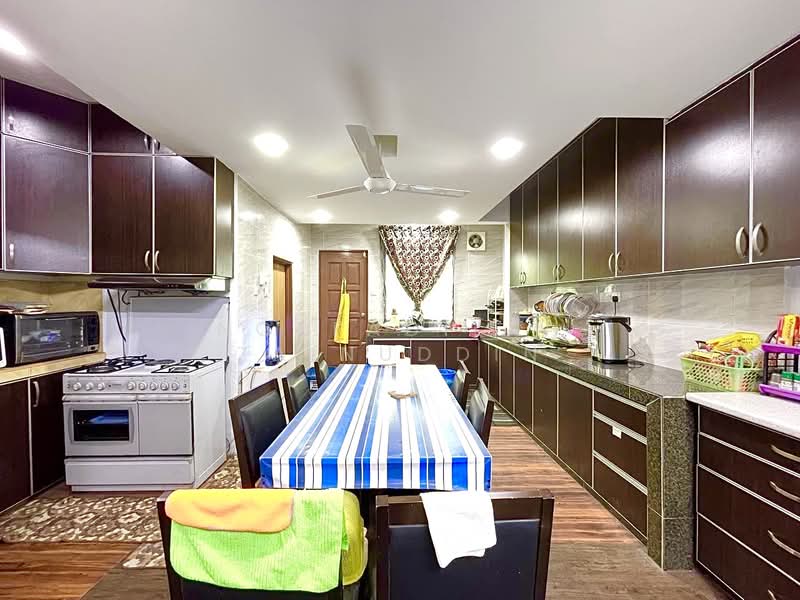 2.5-storey Terraced House for Sale in Puncak Alam (Selangor) - NORFADILAH ZAINUDDIN - Kitchen - PropertyGuru.com.my