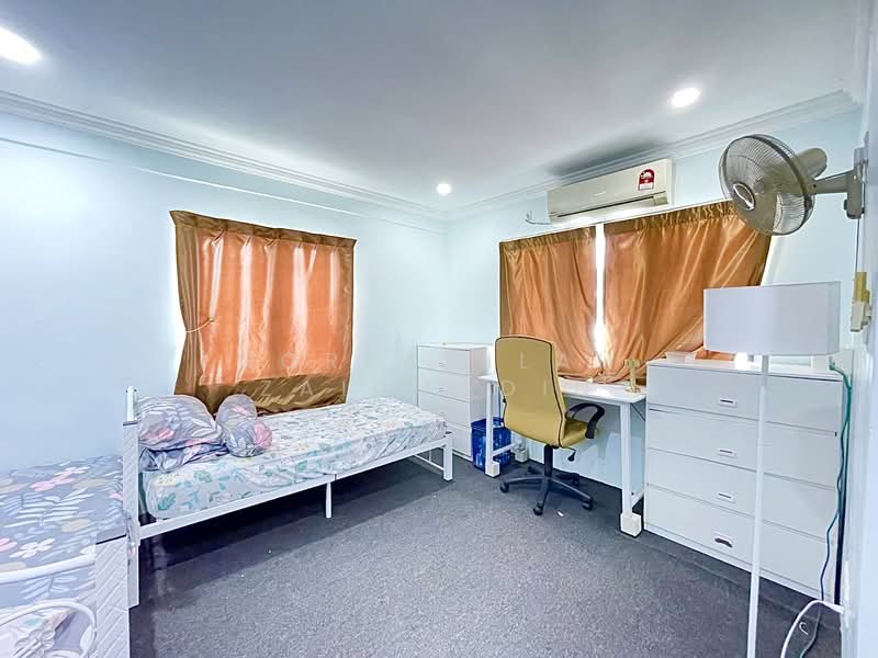 2.5-storey Terraced House for Sale in Puncak Alam (Selangor) - NORFADILAH ZAINUDDIN - Bedroom - PropertyGuru.com.my