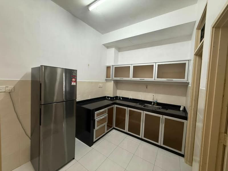 Rumah Teres 2 Tingkat untuk Disewa di Taman Setia Indah (Tebrau) - SJ CHAN - Kitchen - PropertyGuru.com.my