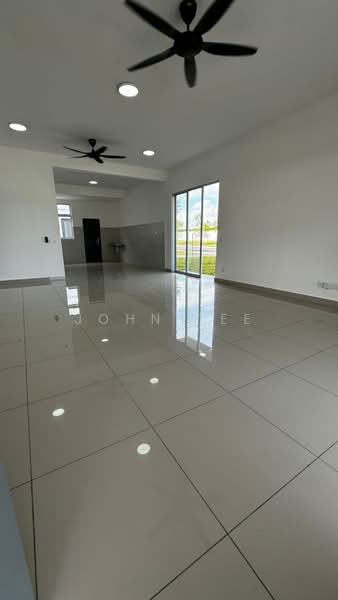 Rumah Teres 2 Tingkat untuk Disewa di Bandar Rimbayu (Telok Panglima Garang) - John Tee - Living Room - PropertyGuru.com.my
