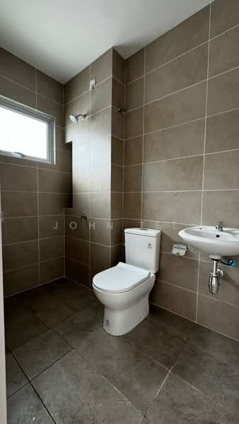 Rumah Teres 2 Tingkat untuk Disewa di Bandar Rimbayu (Telok Panglima Garang) - John Tee - Bathroom - PropertyGuru.com.my