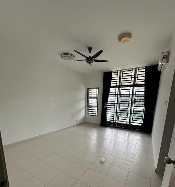 Rumah Teres 2 Tingkat untuk Disewa di Austin Crest (Johor Bahru) - SJ CHAN - Living Room - PropertyGuru.com.my